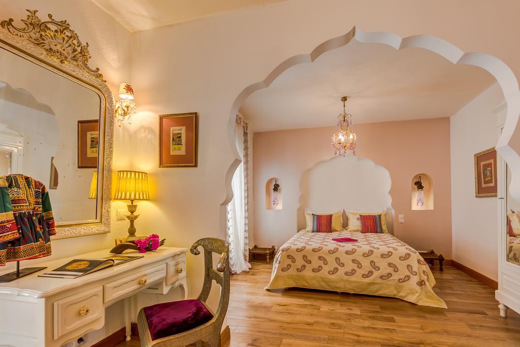 Ipekyol Villa Avec Piscine Privee Çeşme Quarto foto